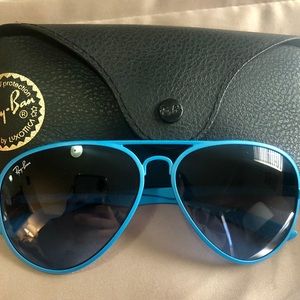 blue frame aviator sunglasses